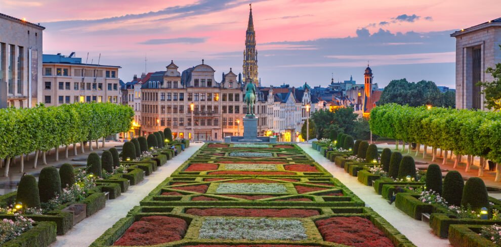 Brussels,City,Hall,And,Mont,Des,Arts,Area,At,Sunset